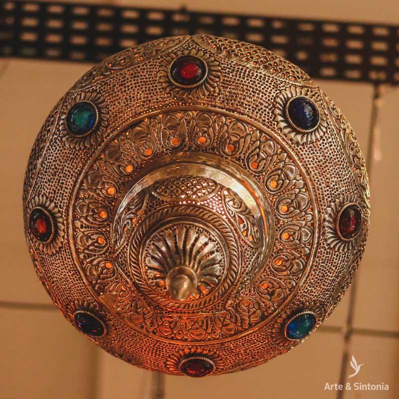 luminaria de teto lustre pendente indiano objeto decorativo artesanatos indianos metal rendado pedrarias 9