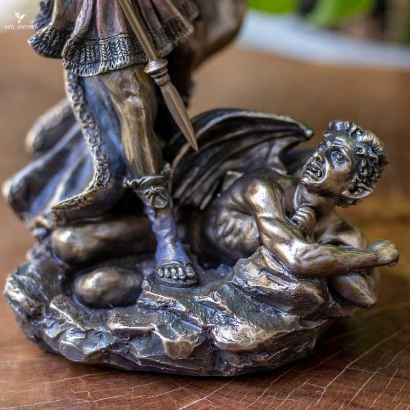 escultura-estatua-resina-veronese-design-sao-miguel-arcanjo-cobre-decoracoes-estatuetas-casa-home-artesintonia-3