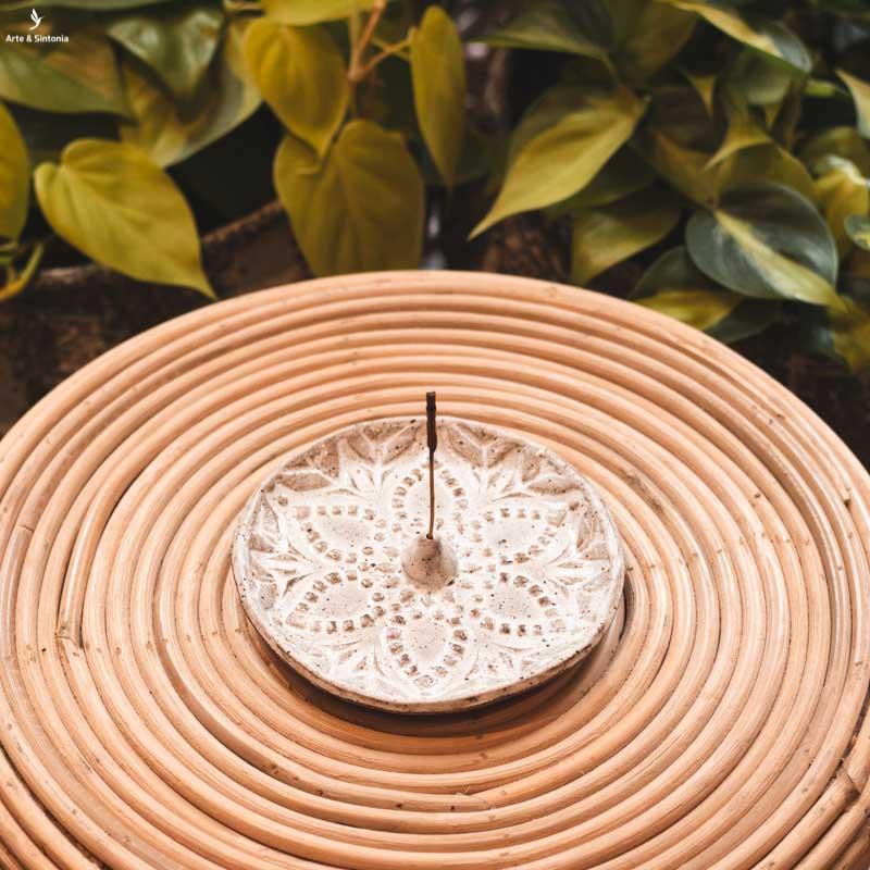 incensario artesanal atelie da vila ceramica branco mandala flor artesanatos aromaterapia artesintonia 3