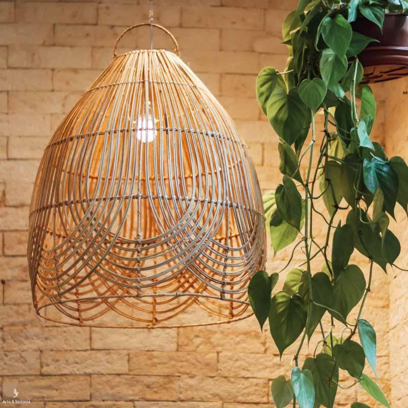 luminaria-rattan-pendente-fibras-naturais-home-decor-decoracao-balinesa-decorativo-artesanal-bali-indonesia-artesintonia-lustre-pendente