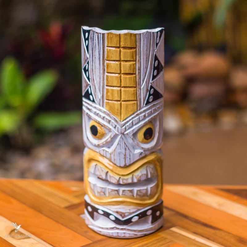 mascara-mask-tiki-branca-decorativa-paredes-colecao-bali-2022-artesanatos-decorativos-handycrafts-balinese-indonesia-wood-carved-carving-estatuas-entalhadas-madeira-basket-34