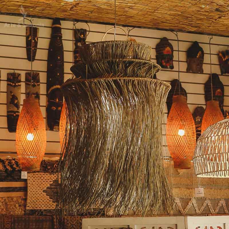 lustre luminaria teto bali palha rattan fibra natural artesanal artesanato balines bali indonesia arte decorativa artesanato