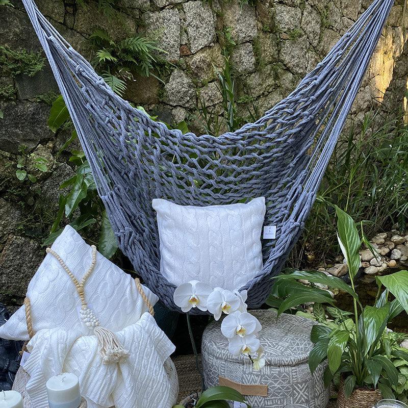 rede-cadeira-balanco-corda-trancada-artesanato-brasileiro-decoracoes-artesanais-cadeira-balanco-descanso-artesintonia-cinza-0
