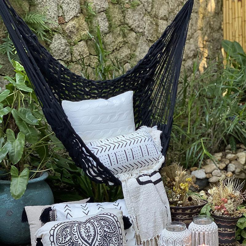 rede-cadeira-balanco-corda-trancada-artesanato-brasileiro-decoracoes-artesanais-cadeira-balanco-descanso-artesintonia-preta-1