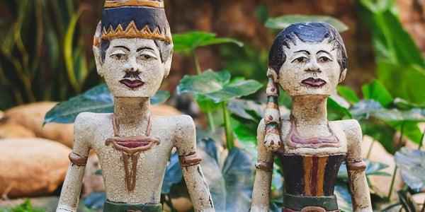 esculturas-madeira-terracota-bali-casal-amor-eterno-loro-blonyo