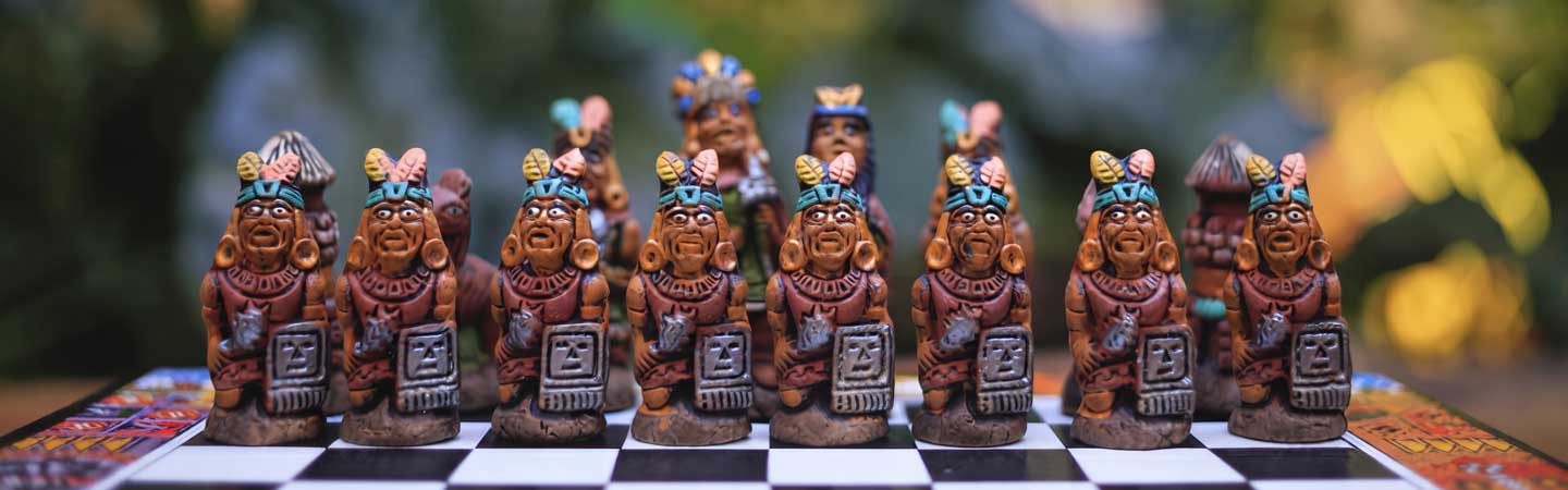 Artesanato feito à mão no Peru. Esculturas, cestarias, povo originário, incas, maias.
