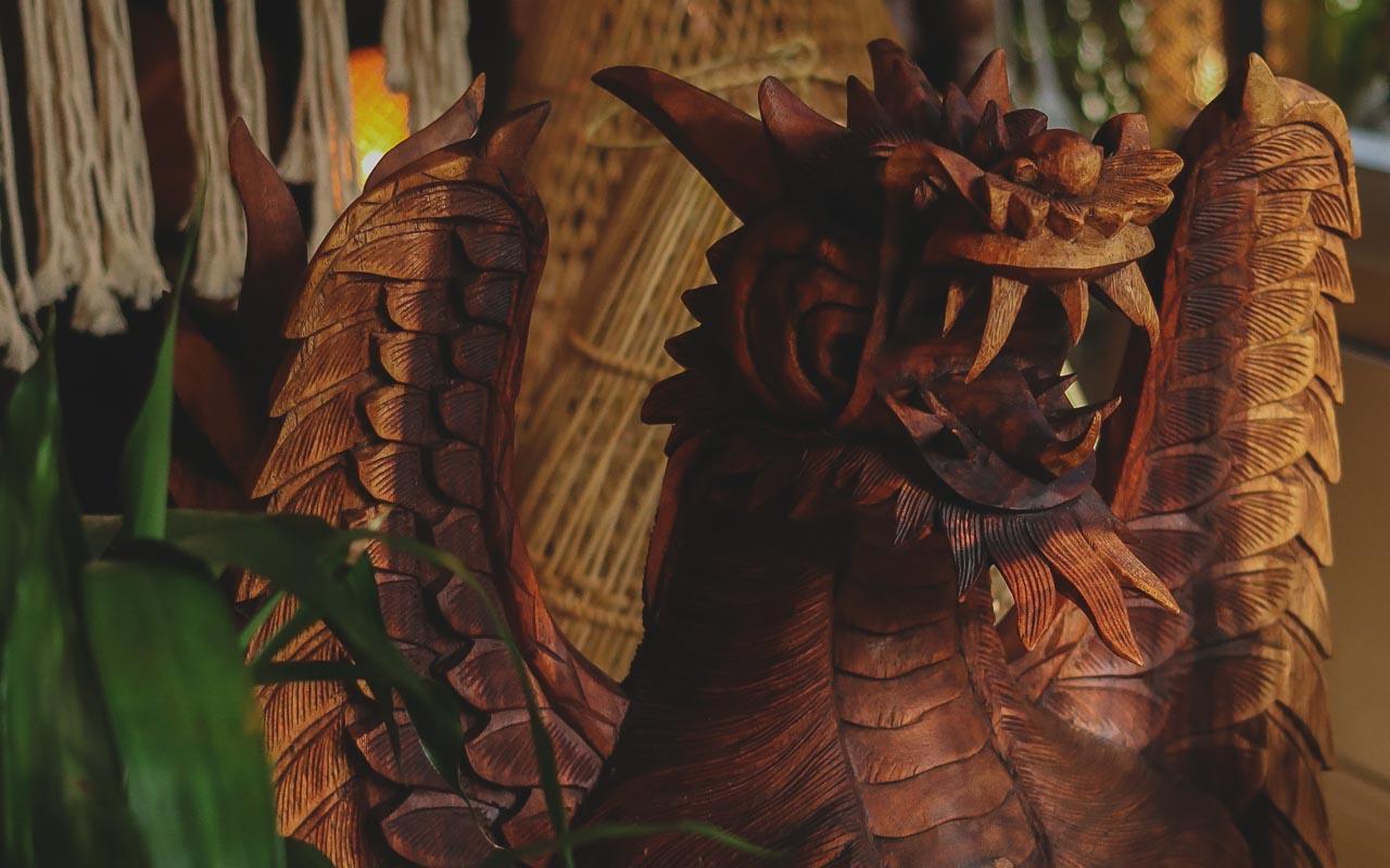 esculturas dragoes decorativos balineses entalhados madeira suar objetos decorativos carved wood