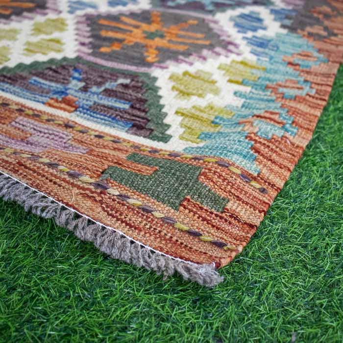 Tapete Kilim artesanal longo do Paquistão em padrão geométrico