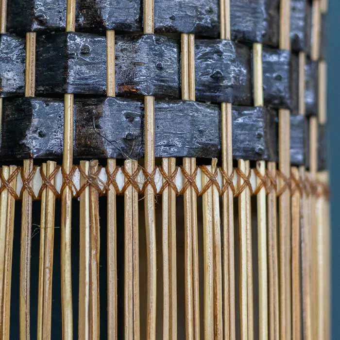 Peça funcional e decorativa feita com materiais da natureza brasileira. 