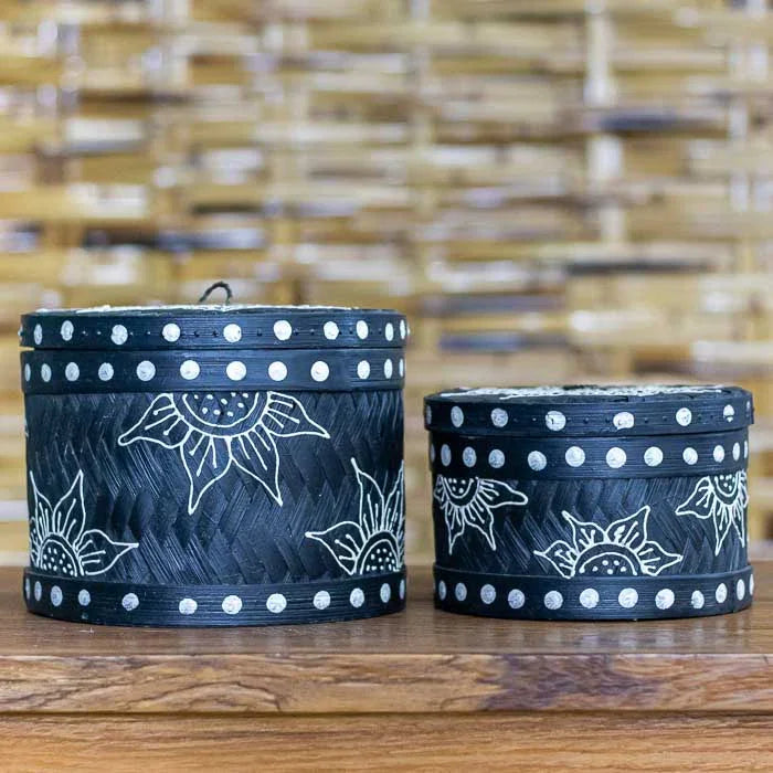 Caixa decorativa feita na Índia com design boho e influência oriental. 