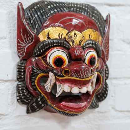 Capte com Elegância Balinesa 🌟 Compre a Máscara Barong agora! 🛒🎉 