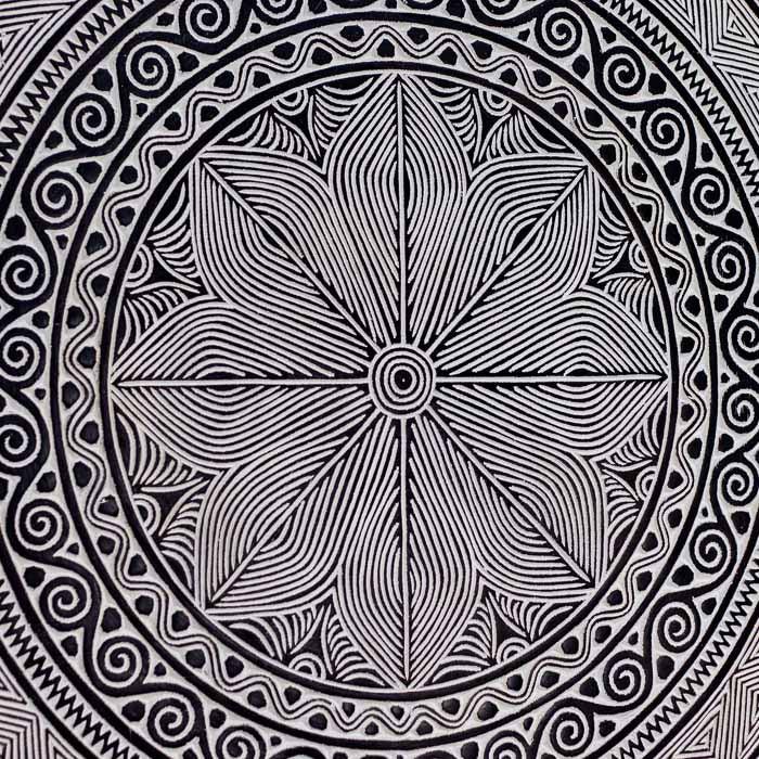 Escultura de parede étnica decorativa da ilha de Timor.