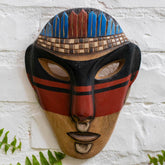 madeira-máscara-indígena-pintada-de-parede-etnia-indigena-brasileira-assurini-decoracao-brasileira-atelier-mineiro-curral-cor 1