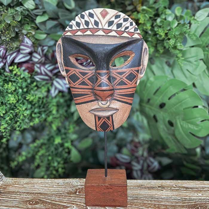CR583-60-mascara-indigena-decorativa-etnia-huni-kuin-artesanato-brasileiro-curral-cor-minas-gerais-prados-madeira-decoracao-brasileira-design-autoral-loja-artesintonia-2