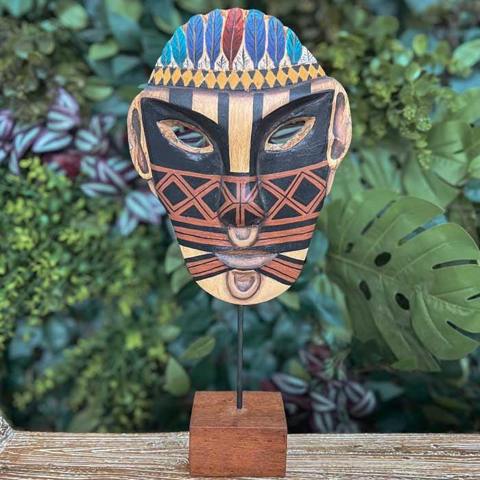 CR583-66-mascara-indigena-decorativa-etnia-huni-kuin-artesanato-brasileiro-curral-cor-minas-gerais-prados-madeira-decoracao-brasileira-design-autoral-loja-artesintonia-1