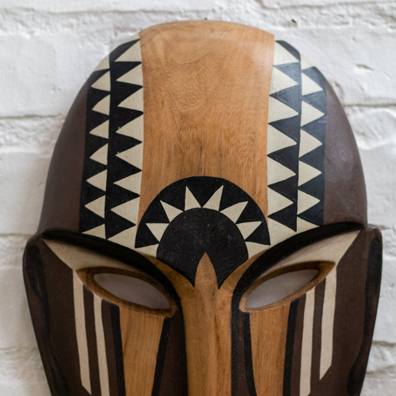 rímel-máscara-africana-africana-branca-decorativa-madeira-africana-africana-home-decor-decoracao-parede-artesanato-minas-gerais-curral-da-cor-artesintonia