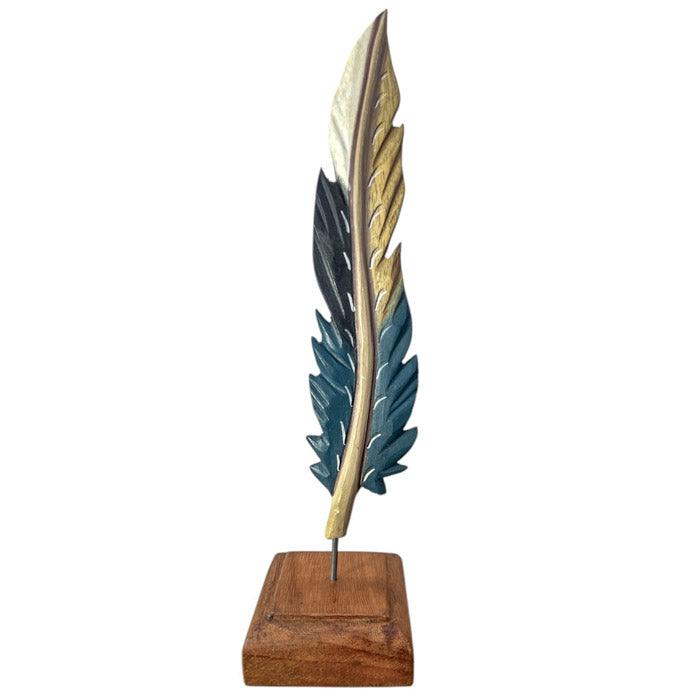 escultura-pena-pequena-entalhada-artesanato-brasileiro-curral-cor-minas-gerais-prados-madeira-decoracao-brasileira-design-autoral-loja-artesintonia-3
