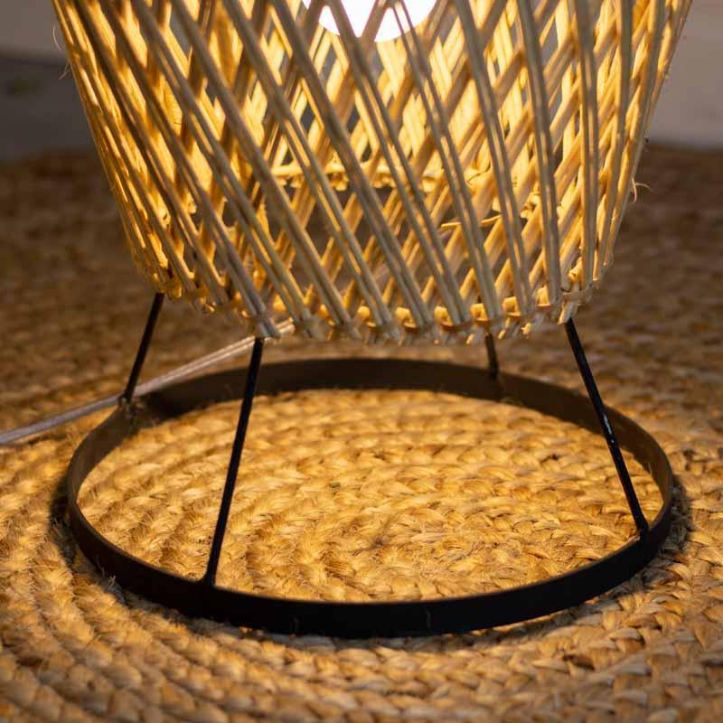 Luminária de fibra natural resistente para projetos de design de interiores estilo tropical.