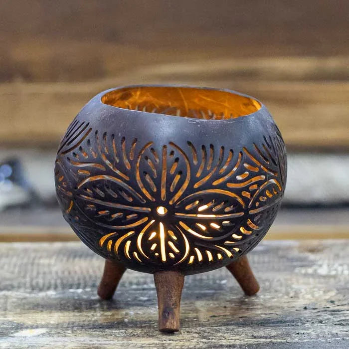 Objeto artesanal com energia natural e formas orgânicas de Bali 