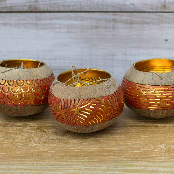 Lanterna de coco eco-friendly com sistema de suspensão para teto ou suportes. 