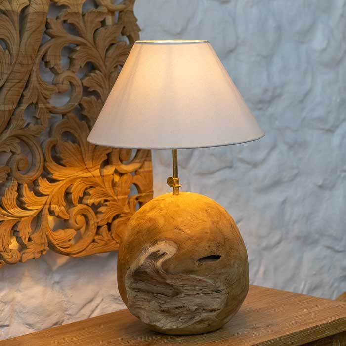 Abajur rústico artesanal em madeira redonda feito em Bali