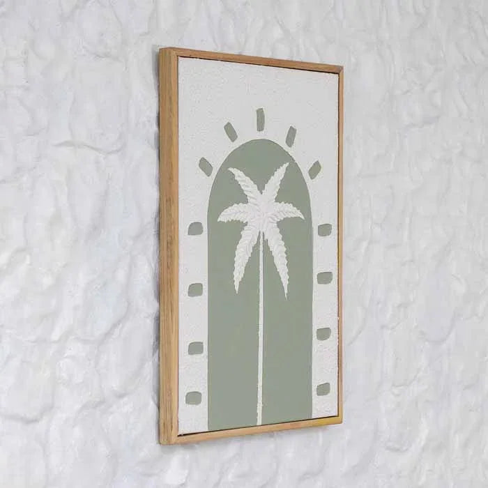 Arte de parede texturizada da Indonésia com design orgânico em tons de verde e branco.