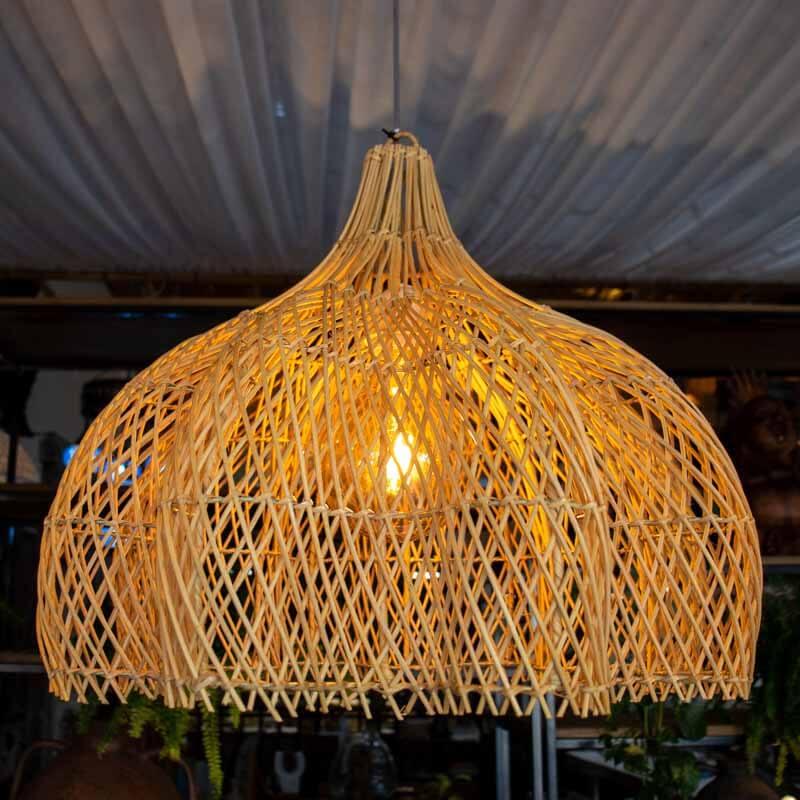 luminaria artesanal rattan bali fibra natural boho decoracao design interiores arquitetuta loja comprar artesanato artesintonia 
