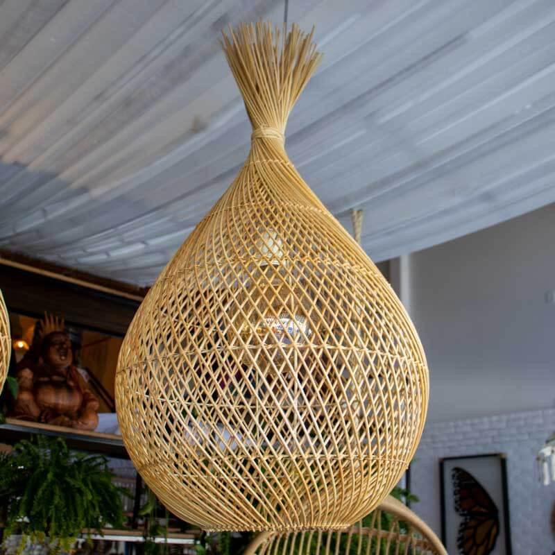 luminaria artesanal rattan bali fibra natural boho decoração design interiores arquitetuta loja comprar artesanato artesintonia