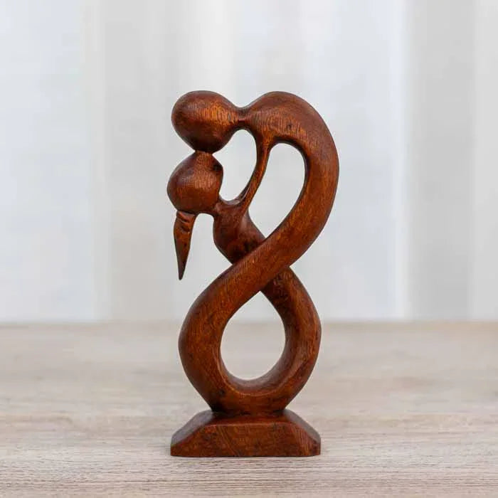 Escultura de madeira da Indonésia feita à mão para decoração de quartos e salas.