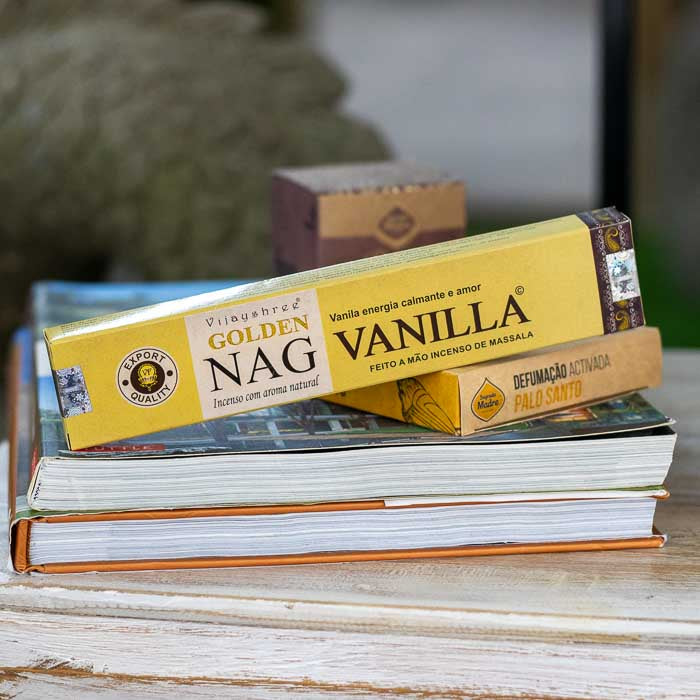 Incenso artesanal indiano Golden Nag com 12 varetas