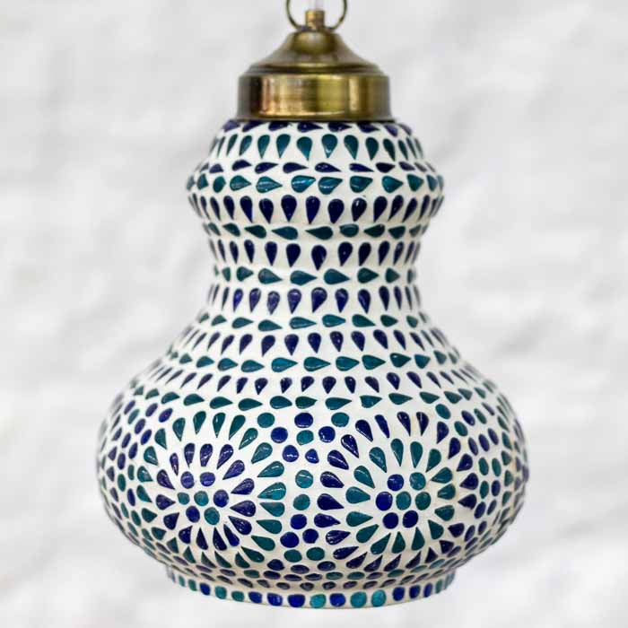 Lustre pendente em estilo oriental para composição de salas de jantar e ambientes acolhedores. 