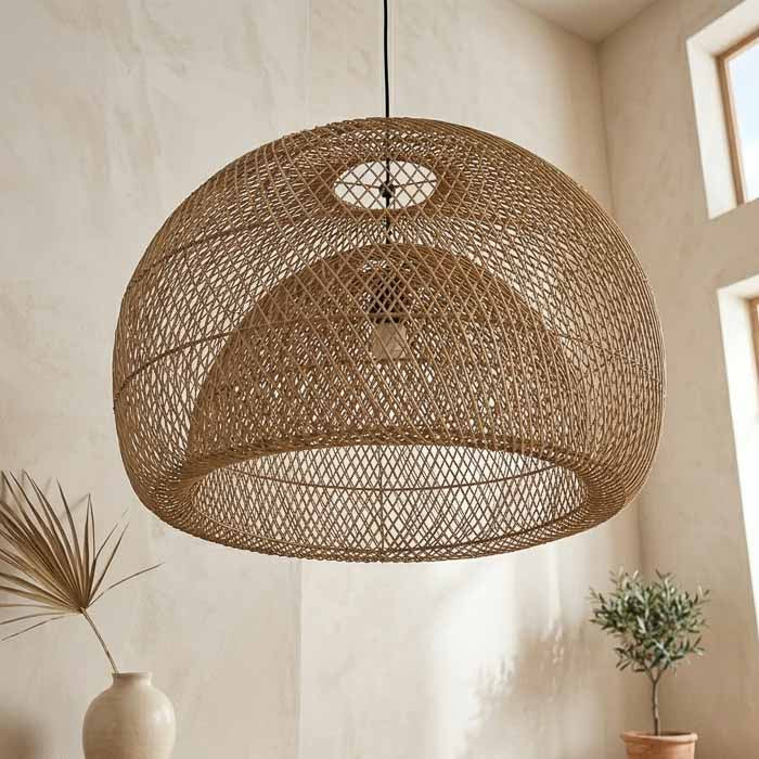 Lustre artesanal de Bali de 80cm de diâmetro para iluminação de mesa de jantar circular.