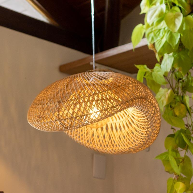 luminária teto rattan fibra natural decoração ferrugem boho elegância design bali indonésia artesanato trama loja artesintonia 01