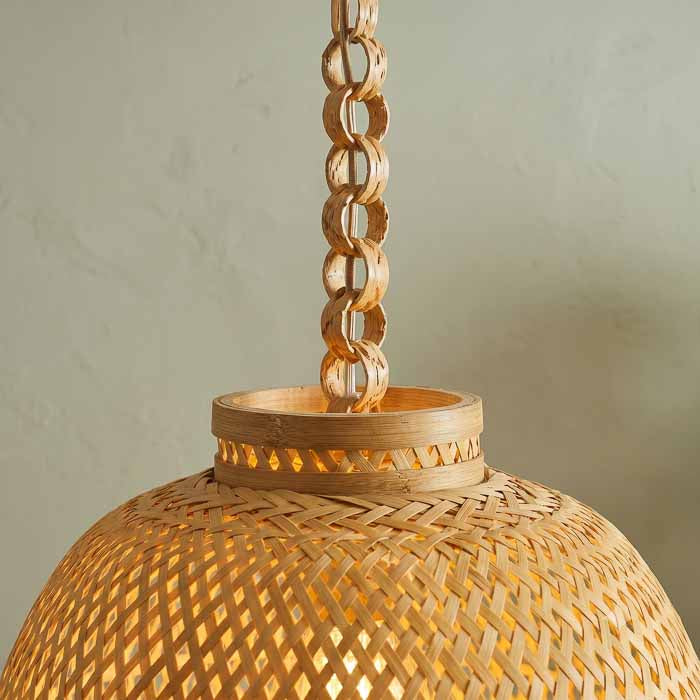 Luminária de bambu natural para composição de tetos em varandas gourmet cobertas.