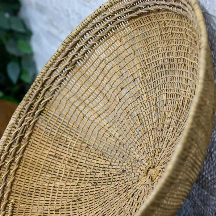 Peneira Teçume artesanal com grafismo tradicional e visual orgânico