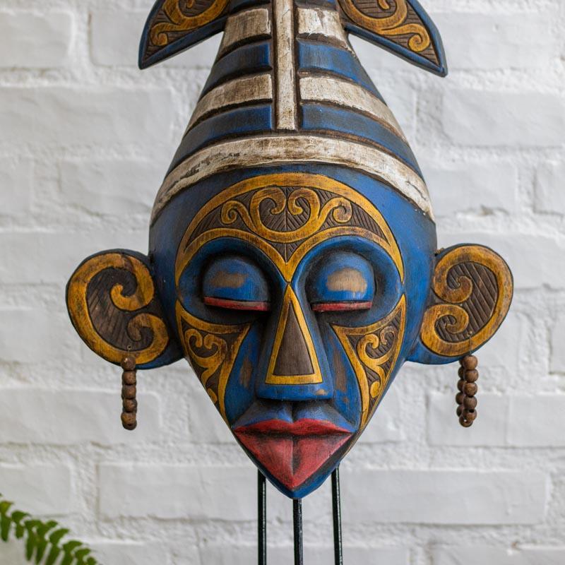 mascara decorativa borneo kuat bali indonesia madeira albizia artesanato cultura tradicao loja artesintonia 02 