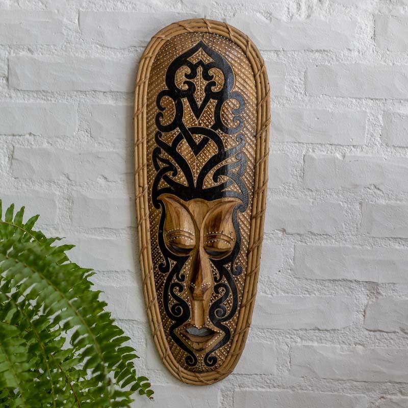 mascara decorativa borneo elementos bali indonesia madeira albizia rattan artesanato cultura tradicao loja artesintonia 06