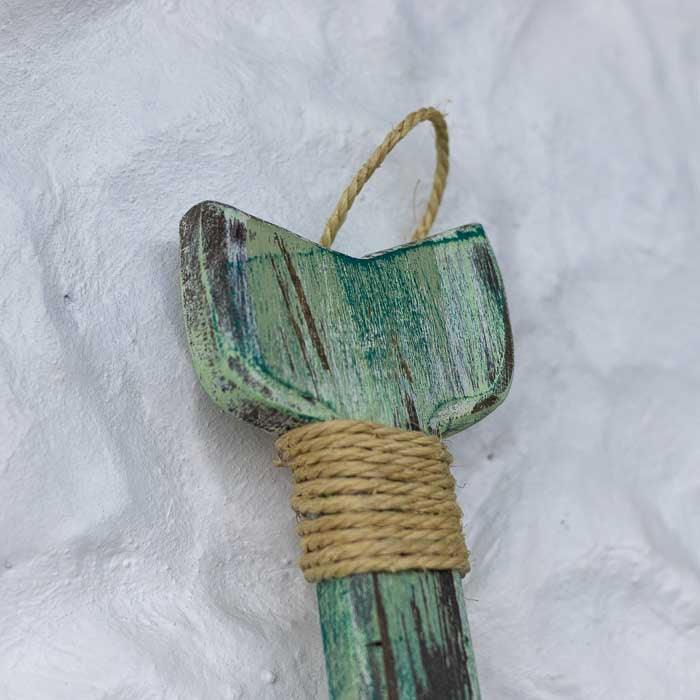 Decoração de parede náutica, com remos feitos à mão no Brasil.