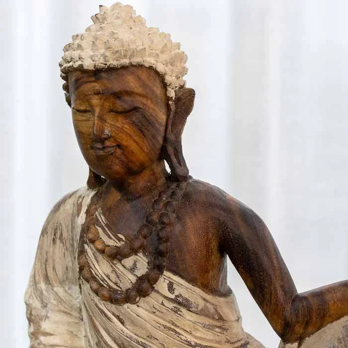 Objeto decorativo zen de Buda artesanal importado de Bali para harmonização de ambientes. 