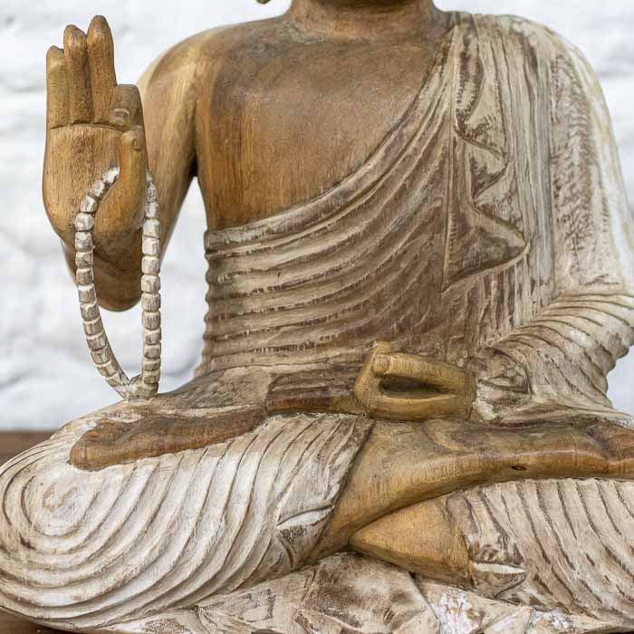 Estátua artesanal de Buddha em meditação para deixar seu lar com um toque de espiritualidade.