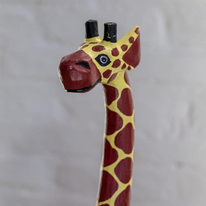 girafa giraffe madeira wood escultura esculpida entalhada entalhe handmade artesão artesanato arte art bali balinês balinesa indonésia