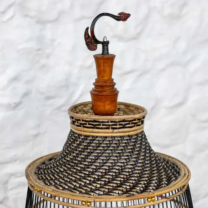 Peça feita à mão na Indonésia, um viveiro com alto valor cultural e artístico. 