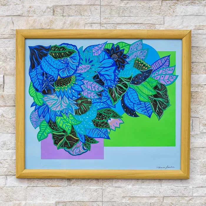 Quadro Florescer Cores em madeira reciclada assinado por Tatiana Aranha.