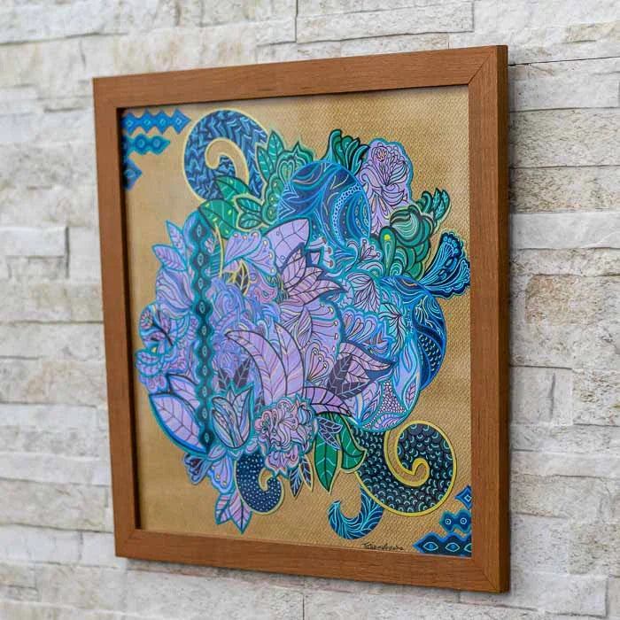 Quadro ecológico quadrado modelo Arabesco assinado por Tatiana Aranha. 