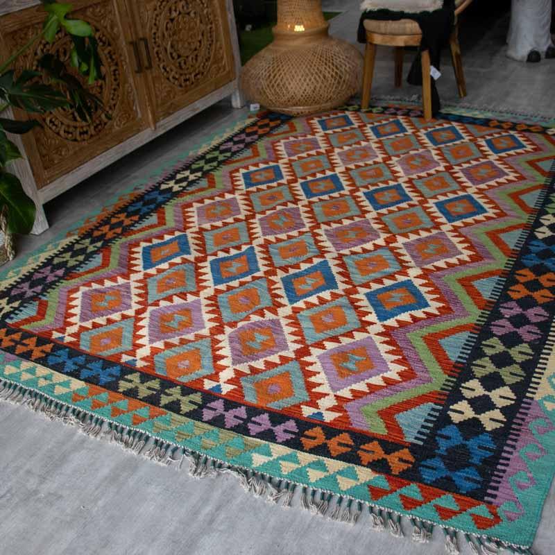 tapete kilim afegão formas artesanais tradição têxtil tecelagem artes únicas decoração casa loja artesintonia 01