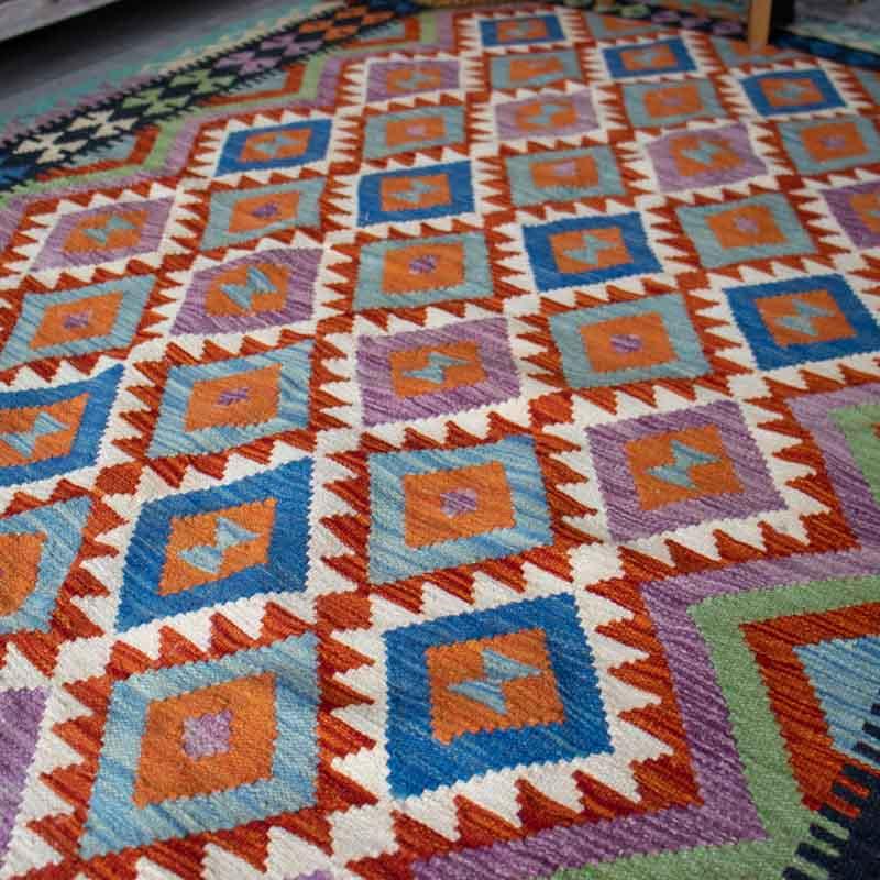 tapete kilim afegão formas artesanais tradição têxtil tecelagem artes únicas decoração casa loja artesintonia 04