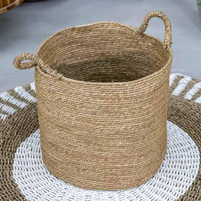 Cesto vietnamita Khuong em fibras artesanais sustentáveis. 