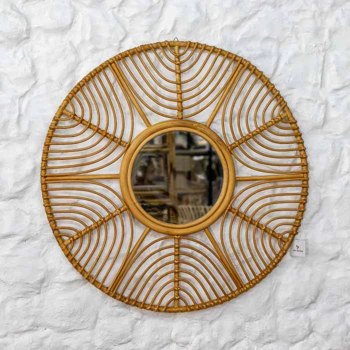 Espelho SonHa artesanal em fibra natural redondo feito no Vietnã.