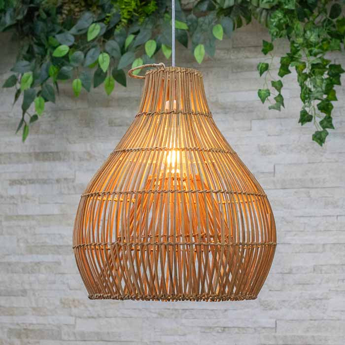 Luminária gota em rattan natural feita à mão no Vietnã. 