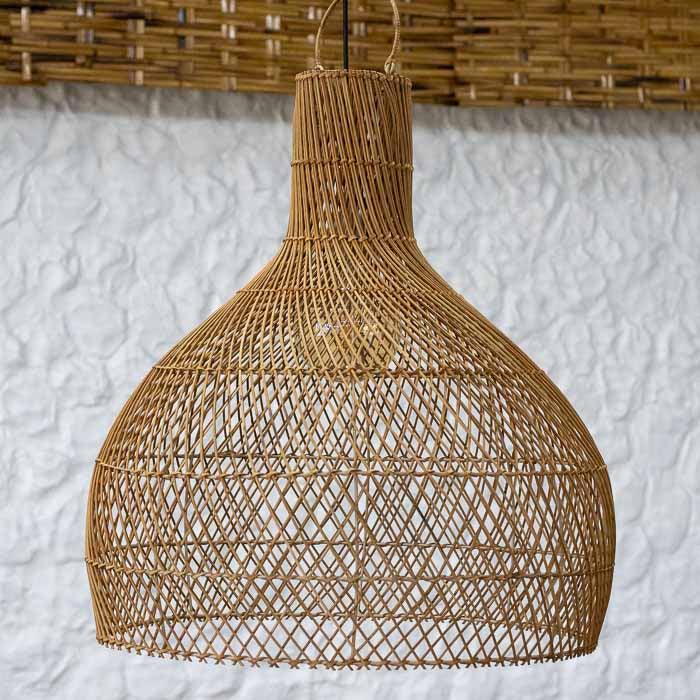 Luminária decorativa Saol em fibras naturais feita à mão Vietnã. 